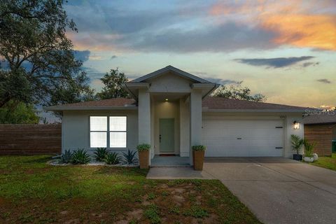 1092 GAGE AVENUE DELTONA FL 32738