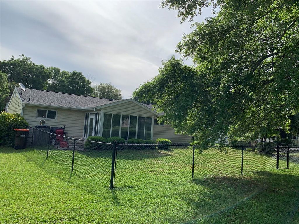 Photo of 10940 SW 87th Court, Ocala, FL 34481 (MLS # OM719821)