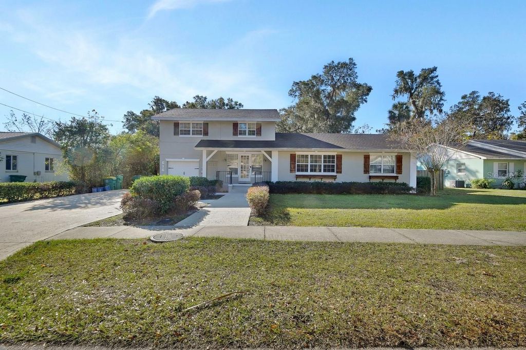 Photo of 616 W Minnesota Avenue, Deland, FL 32720 (MLS # V4946466)
