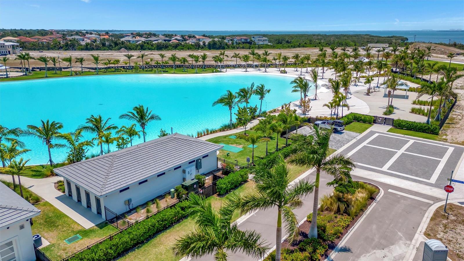 AQUA LAGOON - Residential