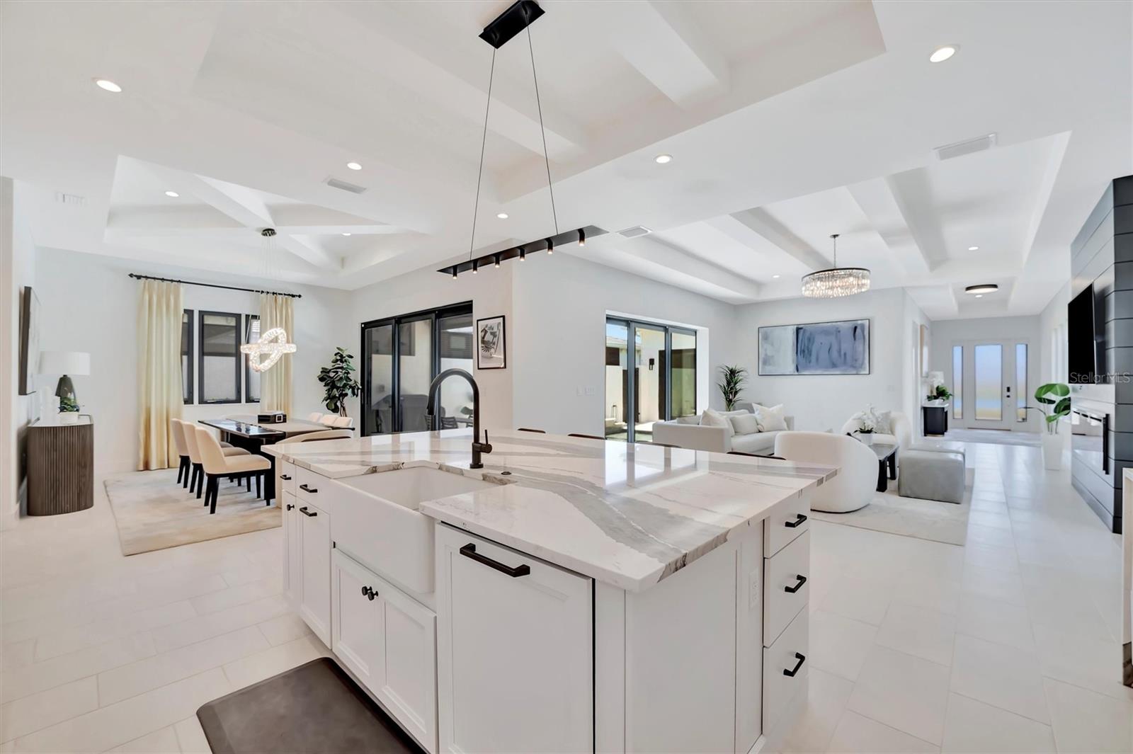 AQUA LAGOON - Residential