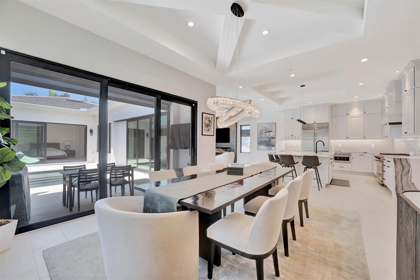 AQUA LAGOON - Residential