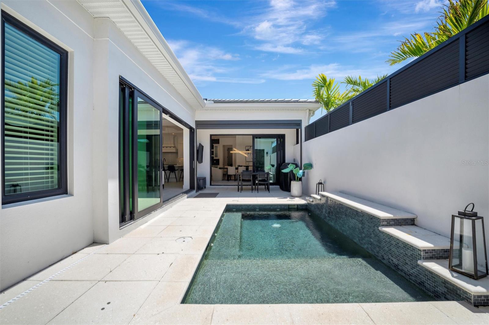 AQUA LAGOON - Residential