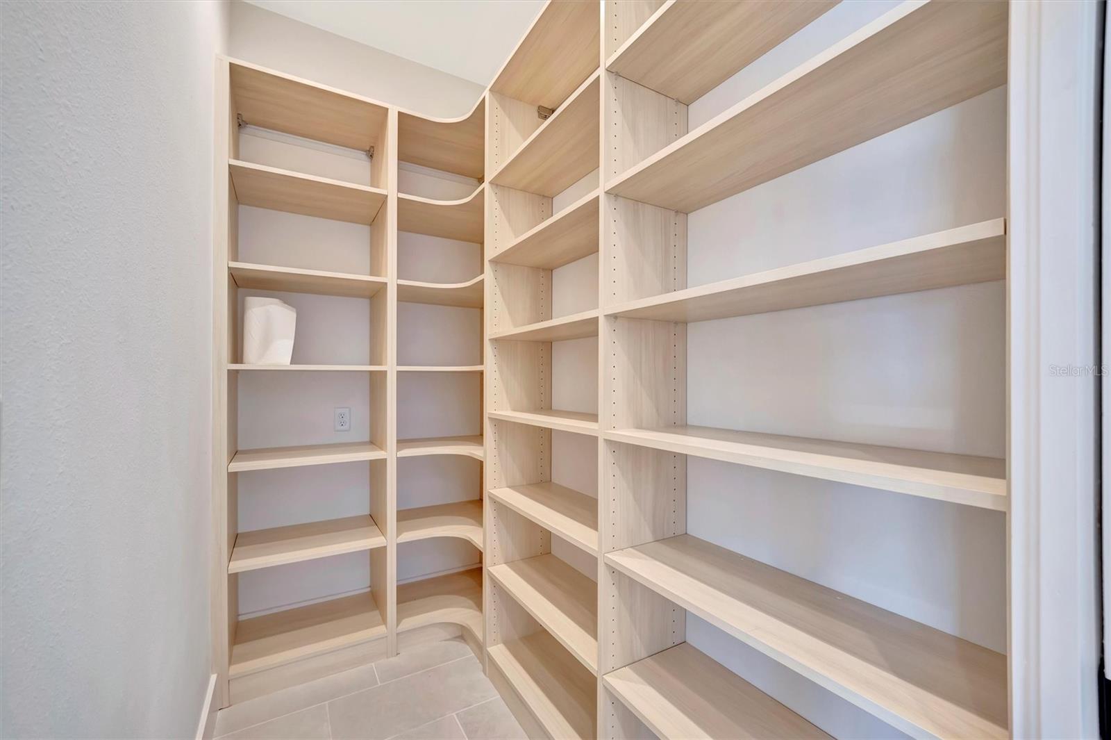 AQUA LAGOON - Residential