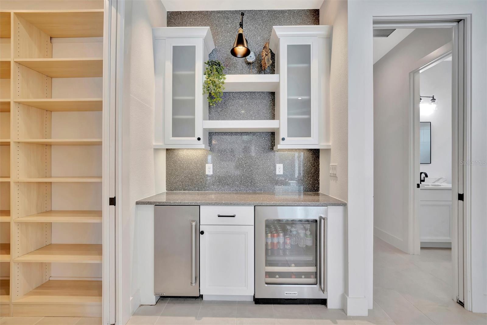 AQUA LAGOON - Residential