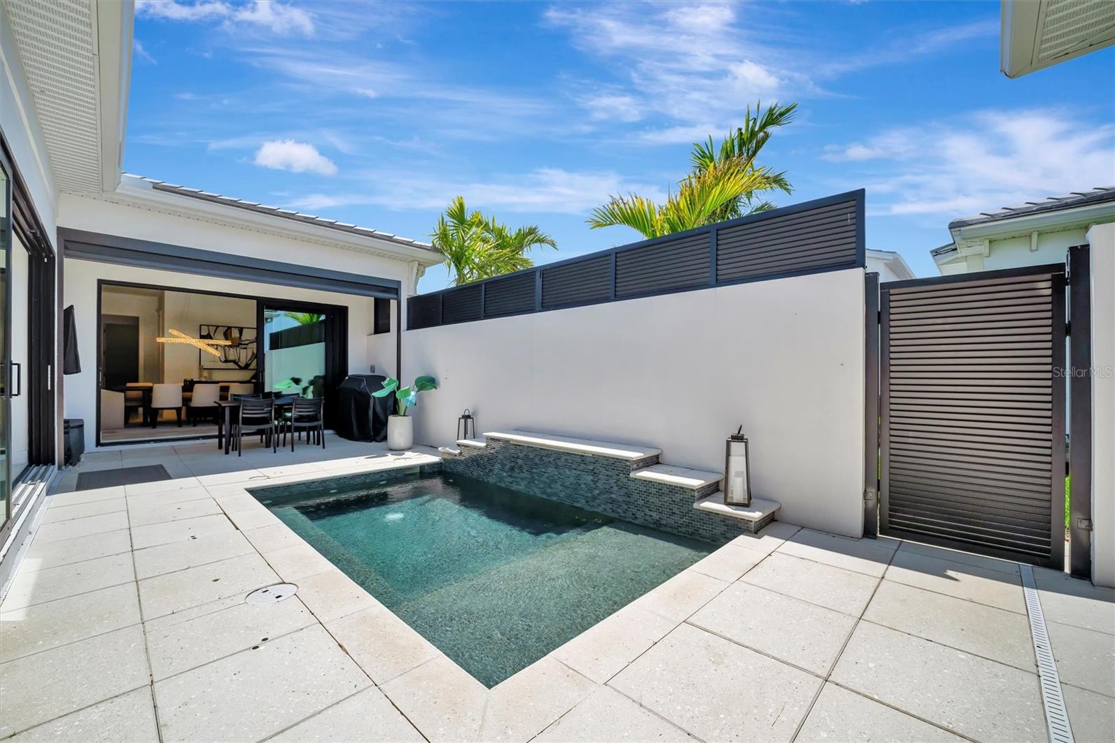 AQUA LAGOON - Residential