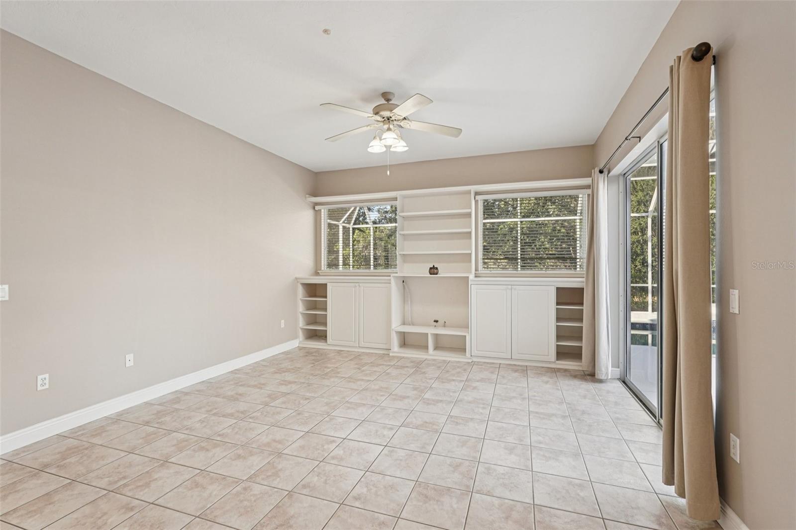 COUNTRY CREEK - Residential