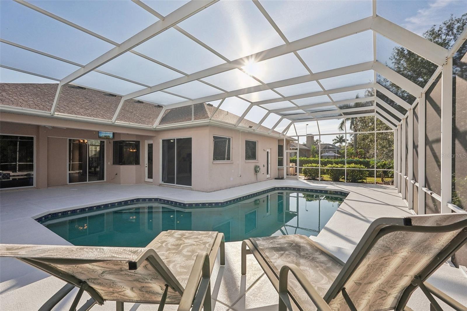 COUNTRY CREEK - Residential