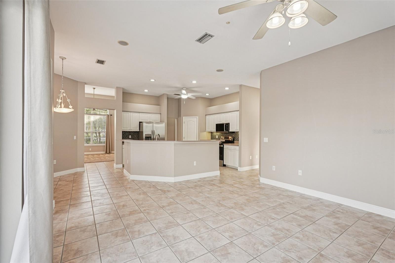 COUNTRY CREEK - Residential