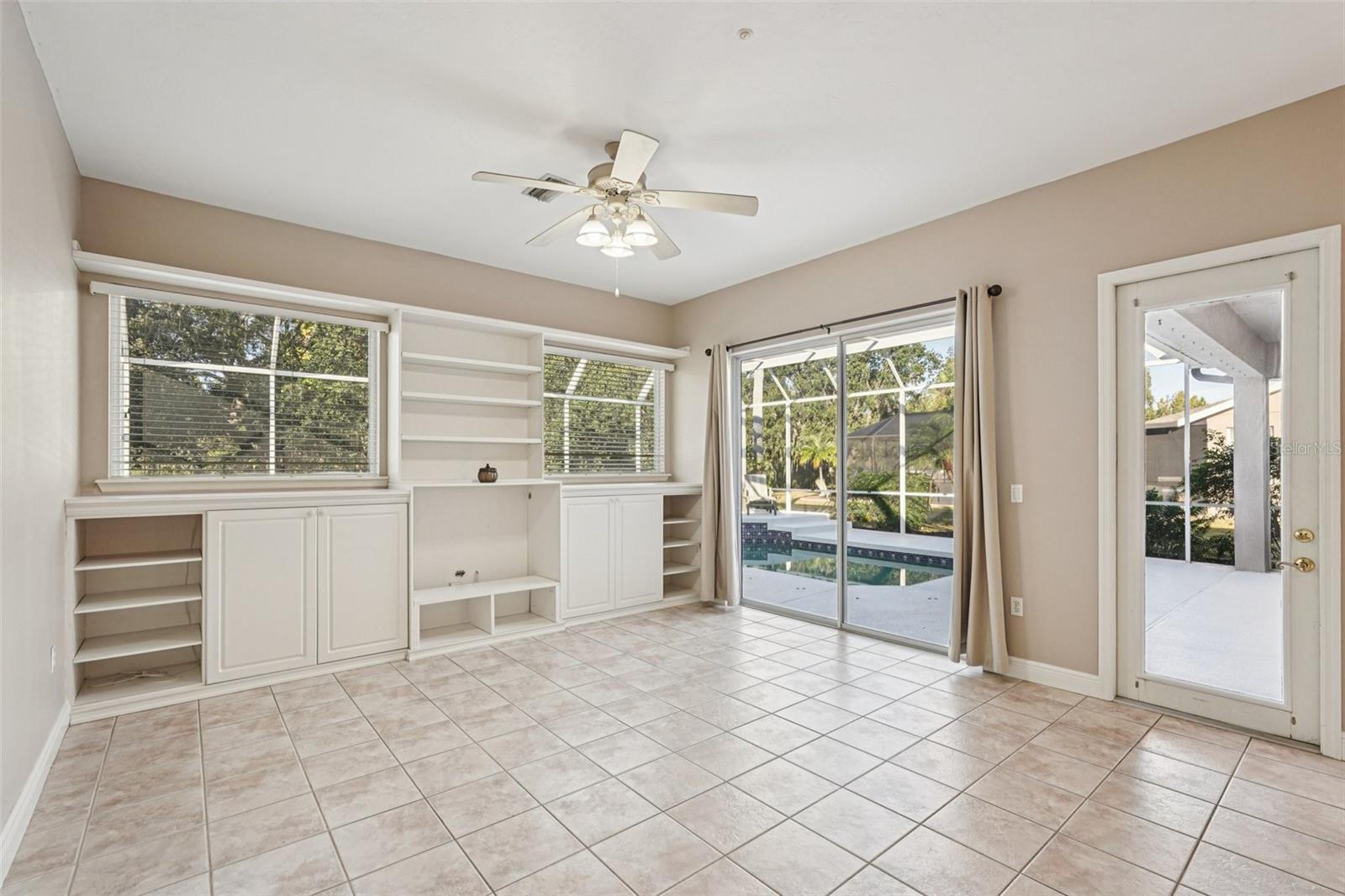 COUNTRY CREEK - Residential