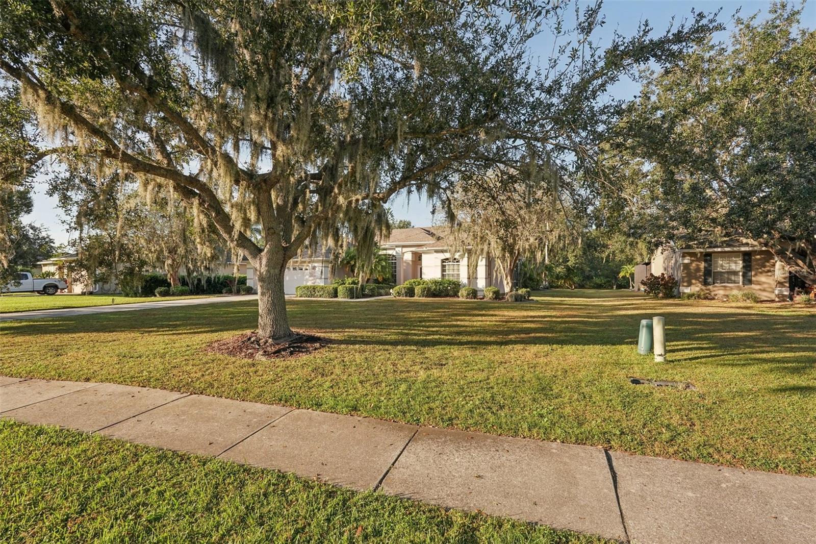 COUNTRY CREEK - Residential