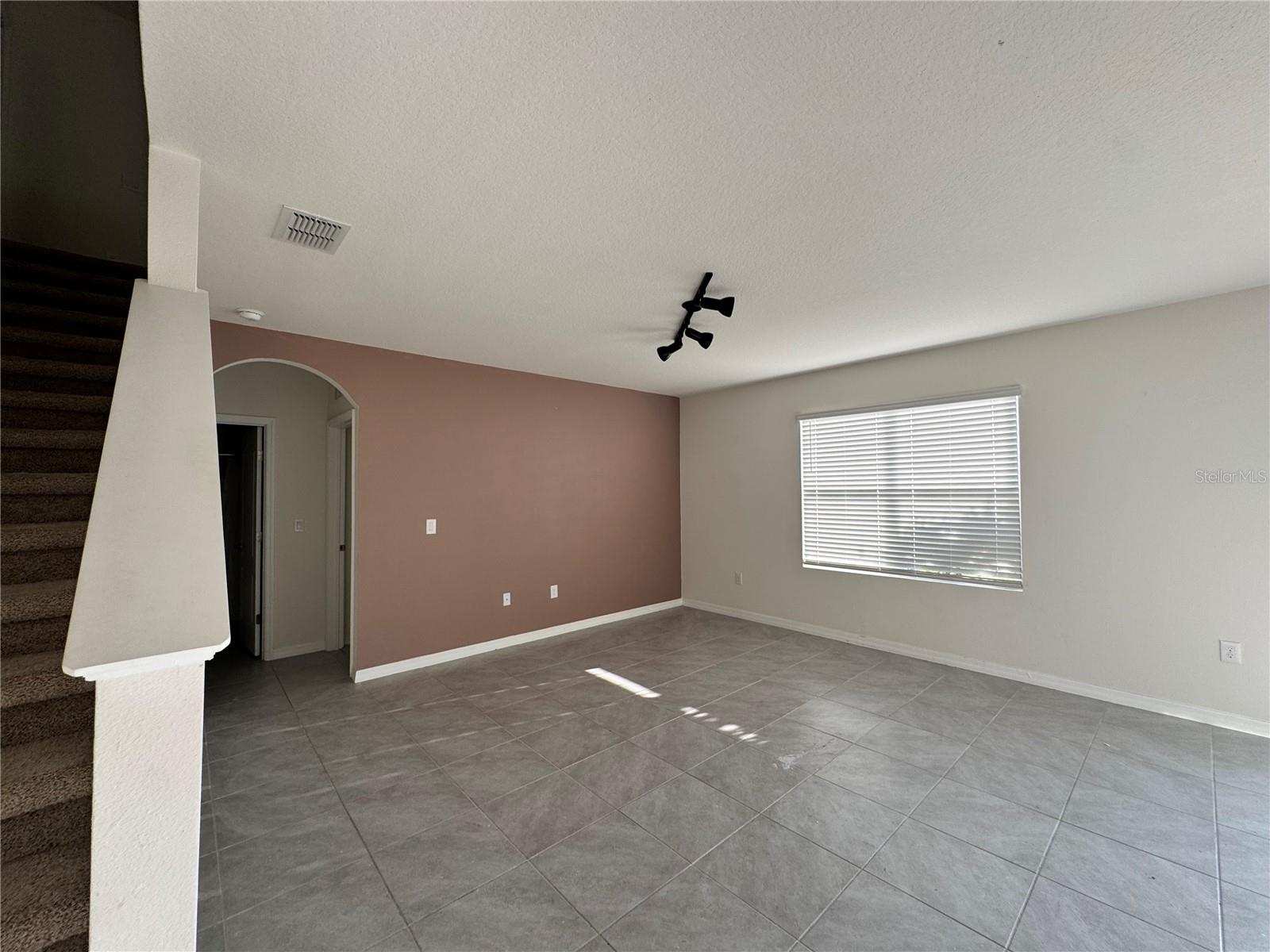 RIVERSTONE PH 2 - Residential Lease