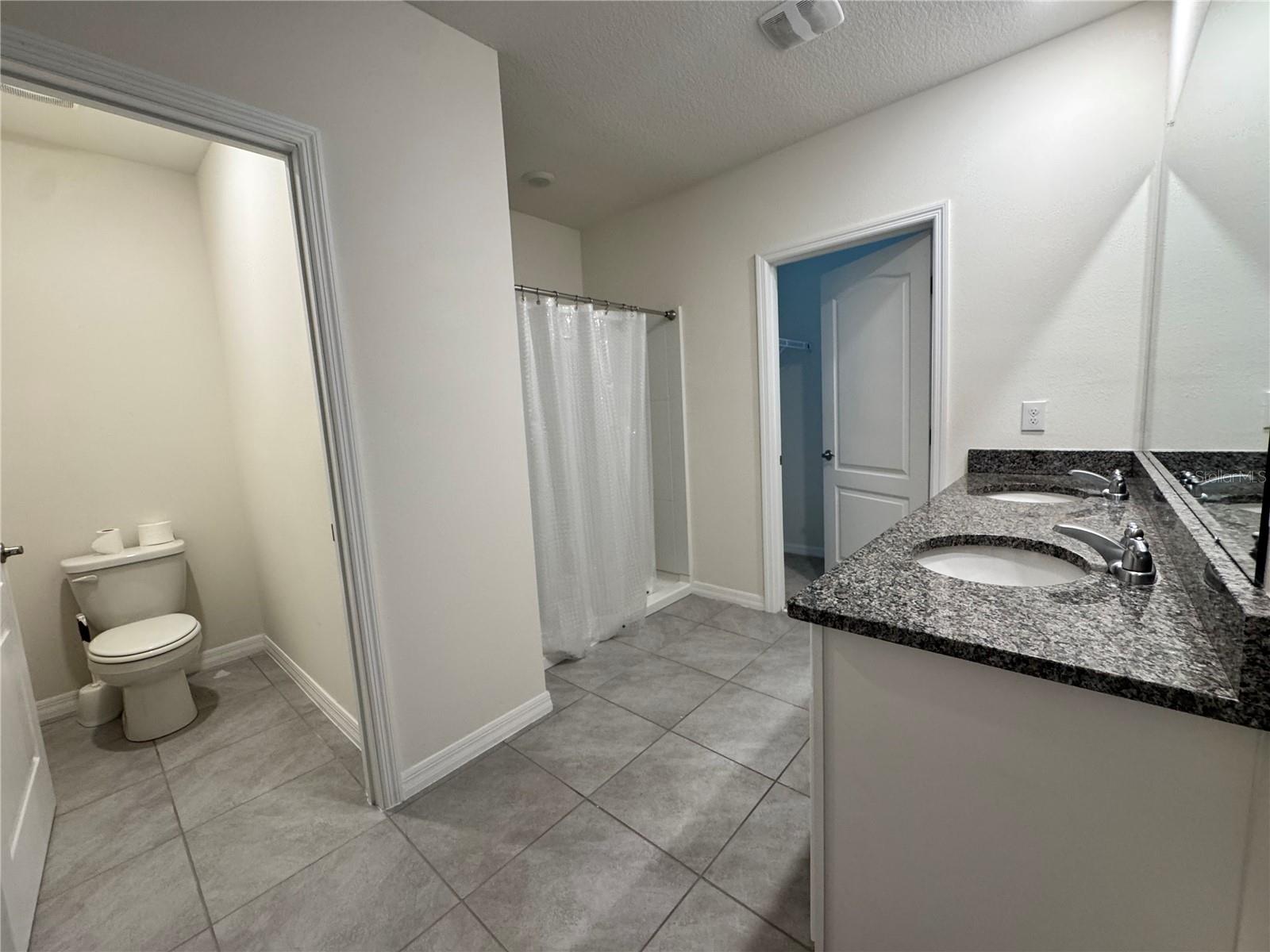 RIVERSTONE PH 2 - Residential Lease