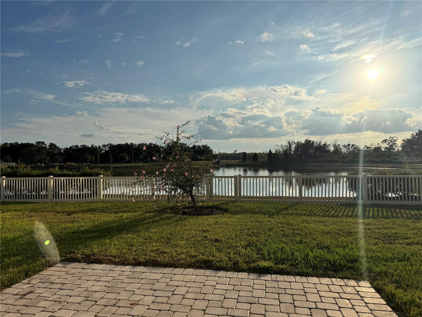 RIVERSTONE PH 2 - Residential Lease