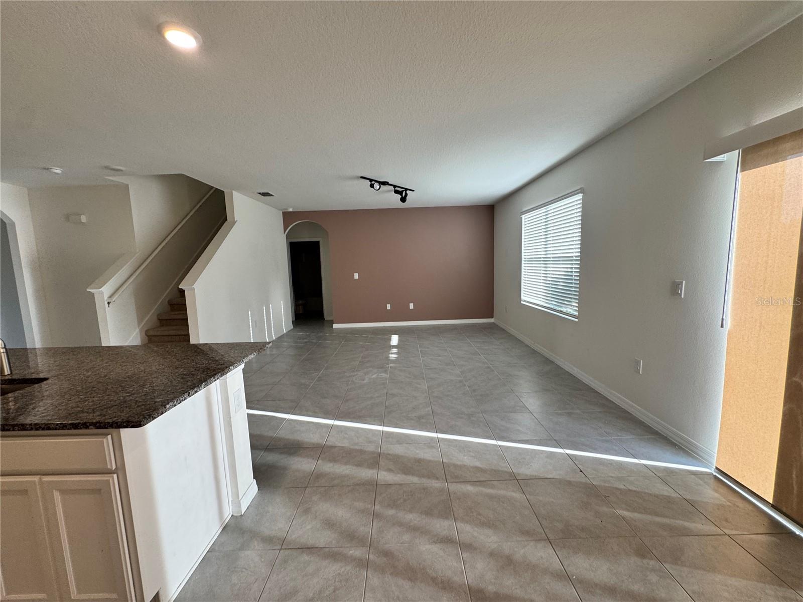 RIVERSTONE PH 2 - Residential Lease