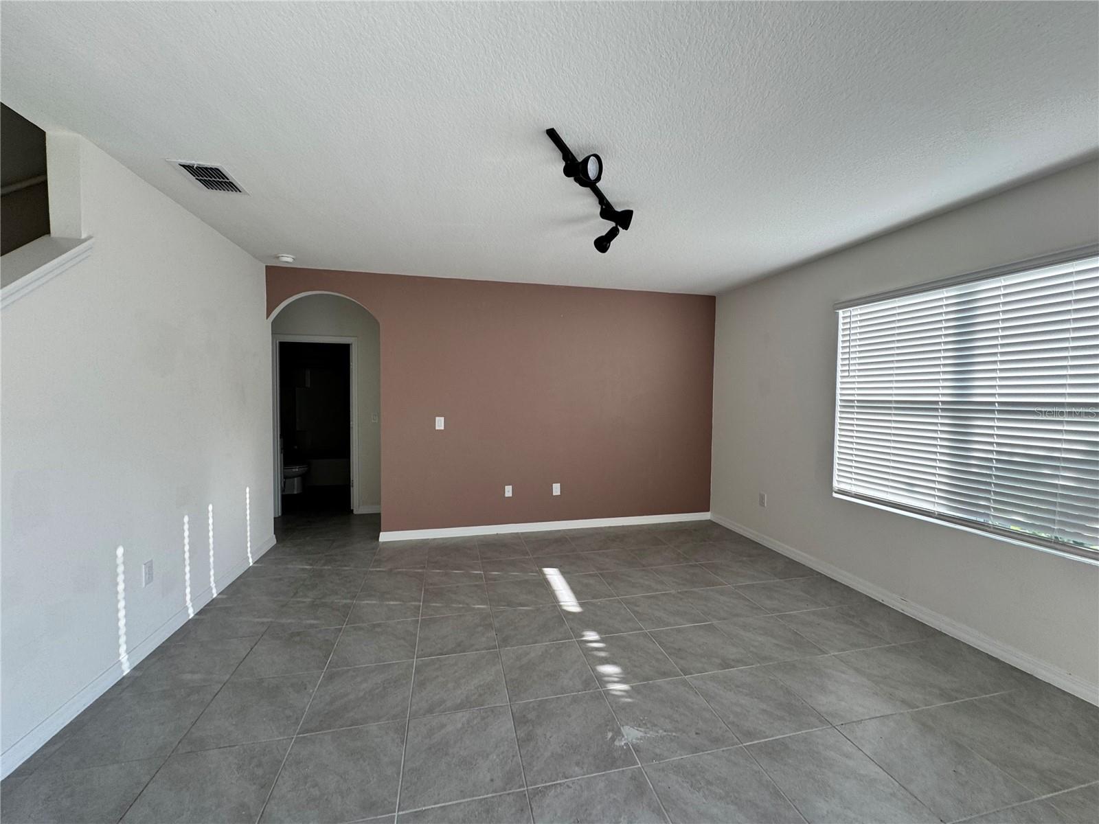 RIVERSTONE PH 2 - Residential Lease