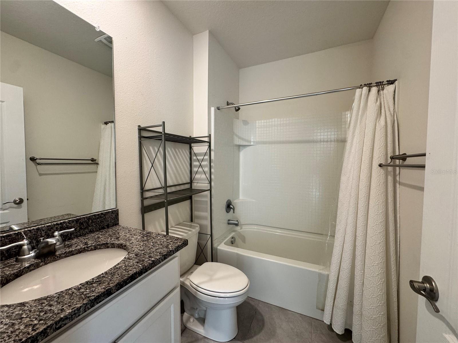 RIVERSTONE PH 2 - Residential Lease