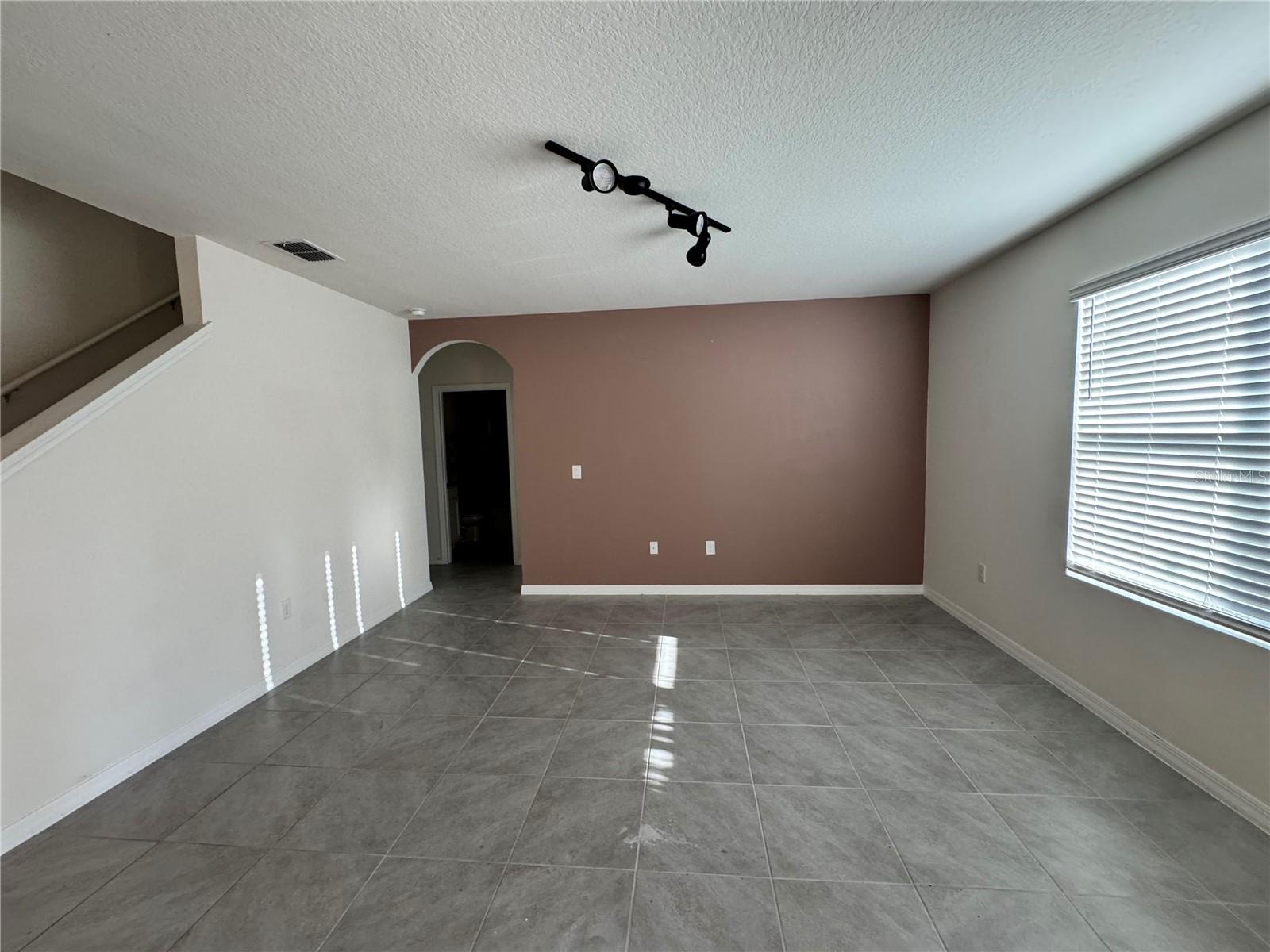 RIVERSTONE PH 2 - Residential Lease