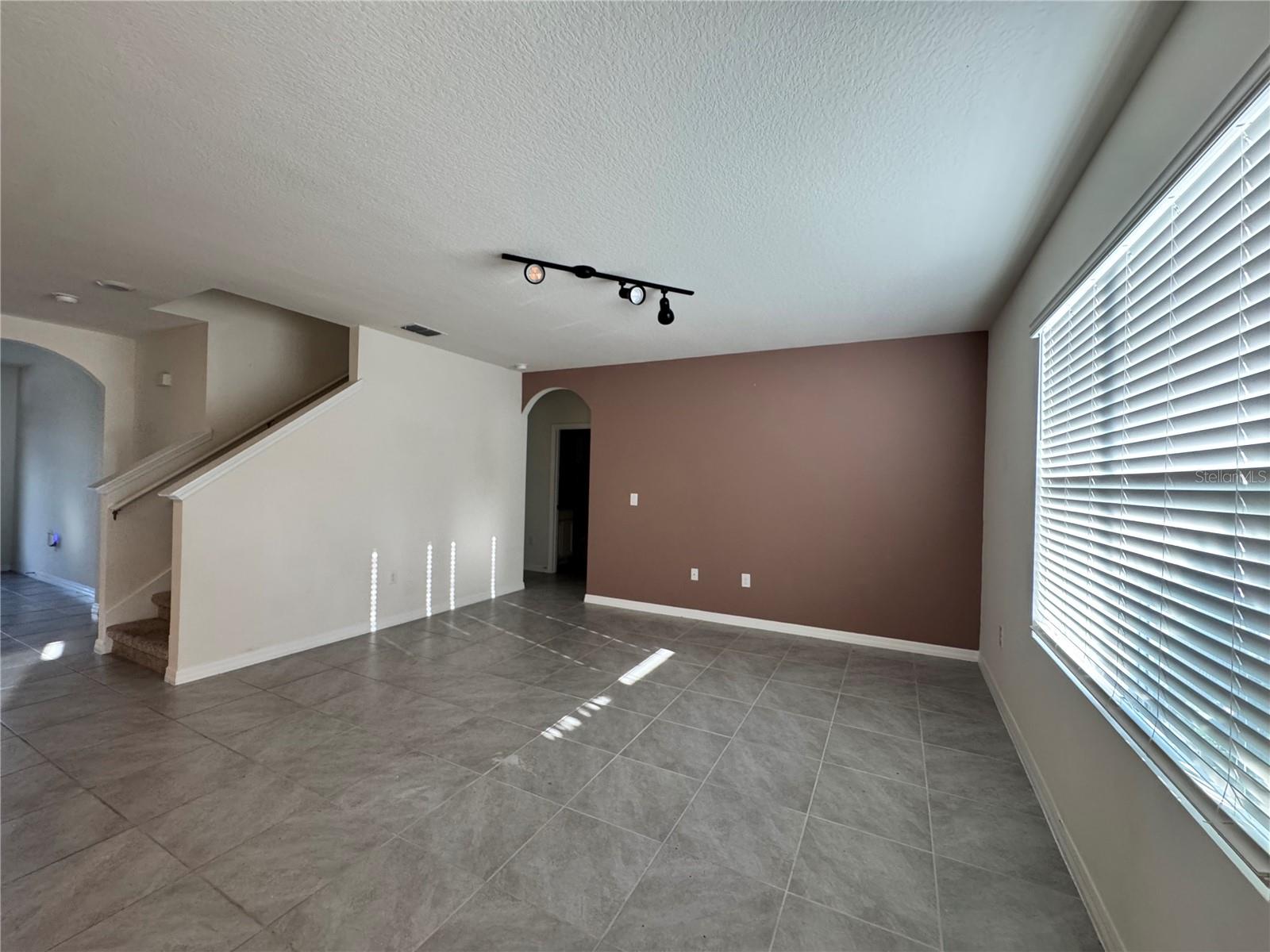 RIVERSTONE PH 2 - Residential Lease