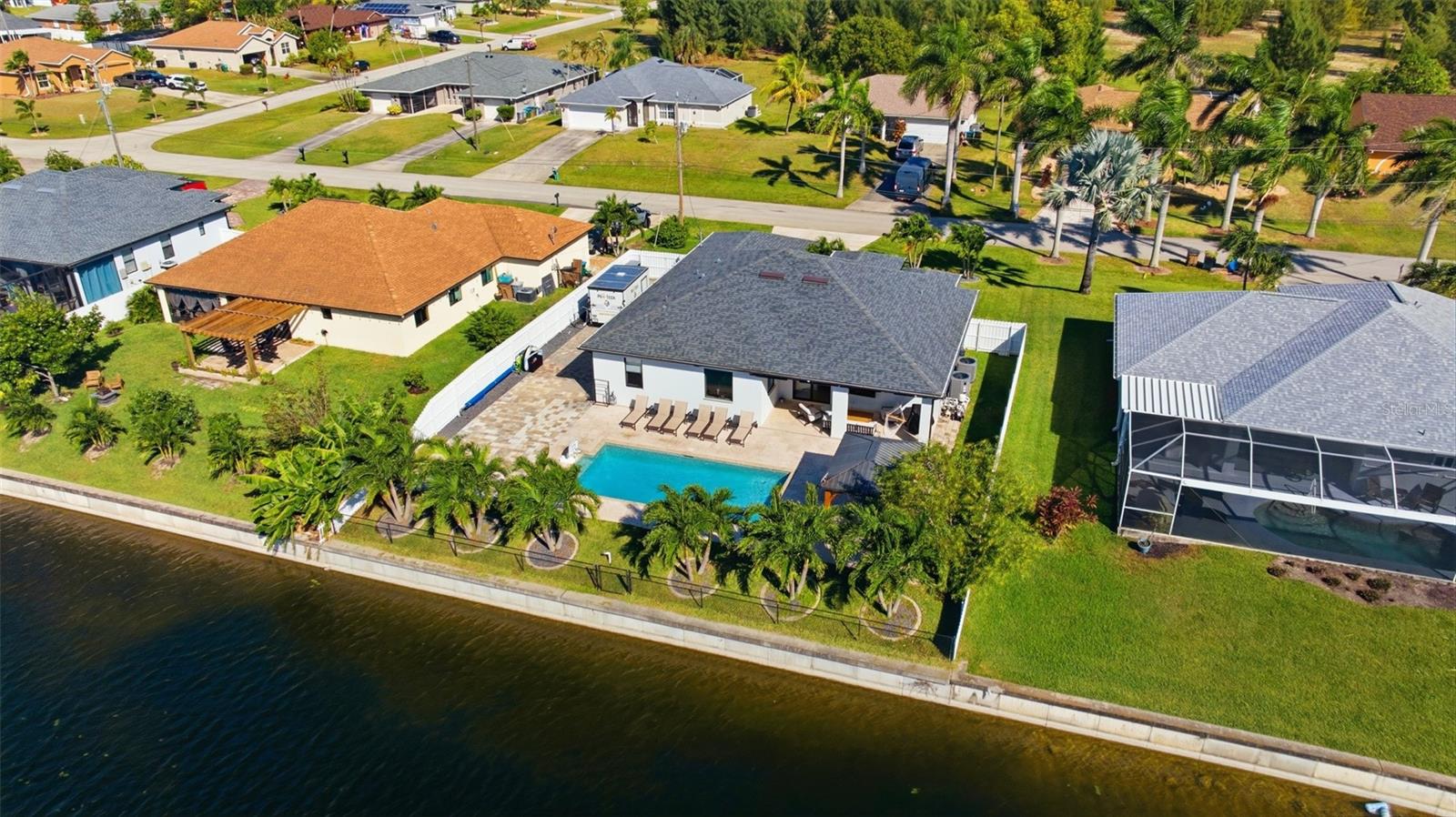 CAPE CORAL - Residential