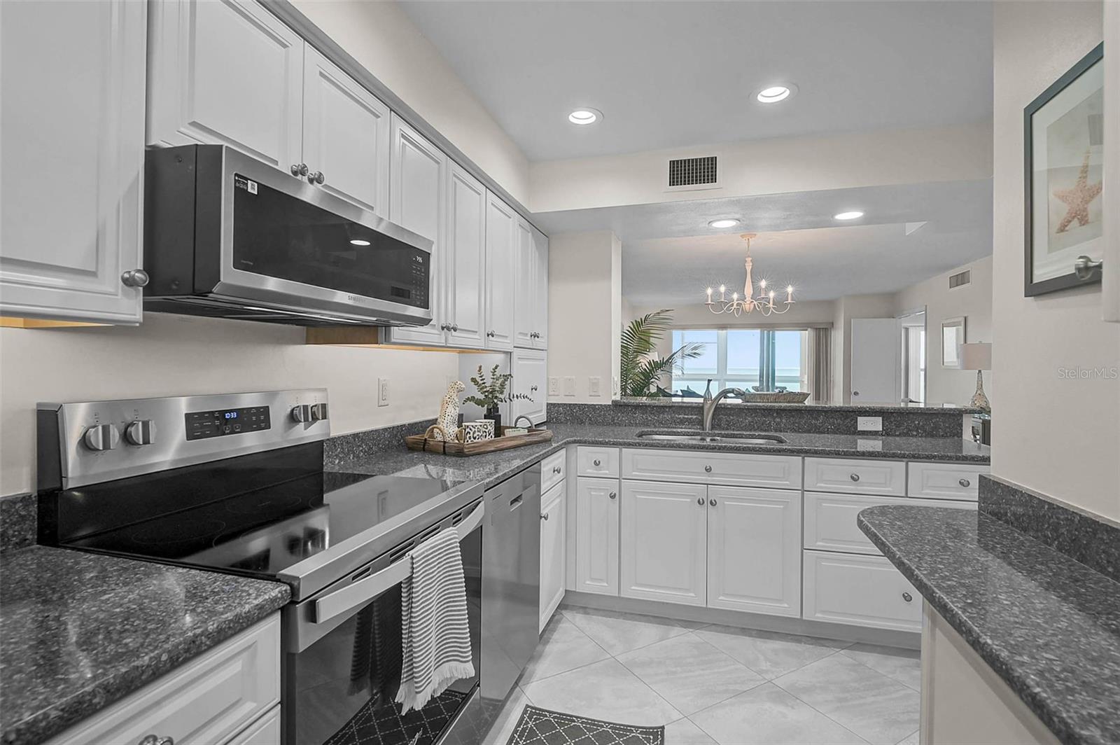 ORLEANS THE - Residential