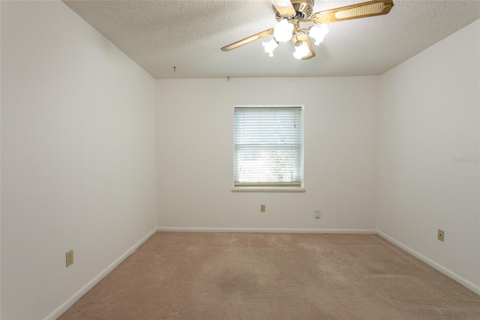 PINE LAKES - Residential