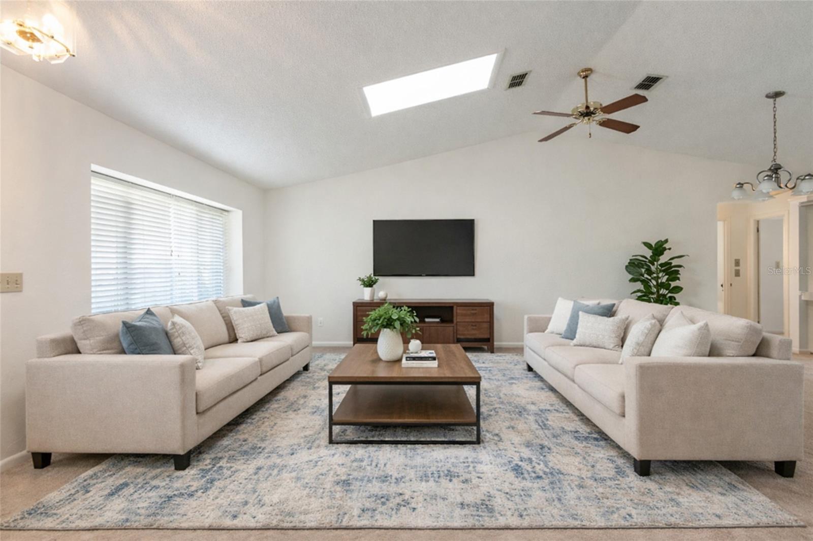 PINE LAKES - Residential