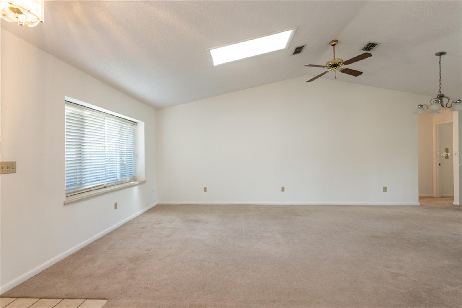 PINE LAKES - Residential