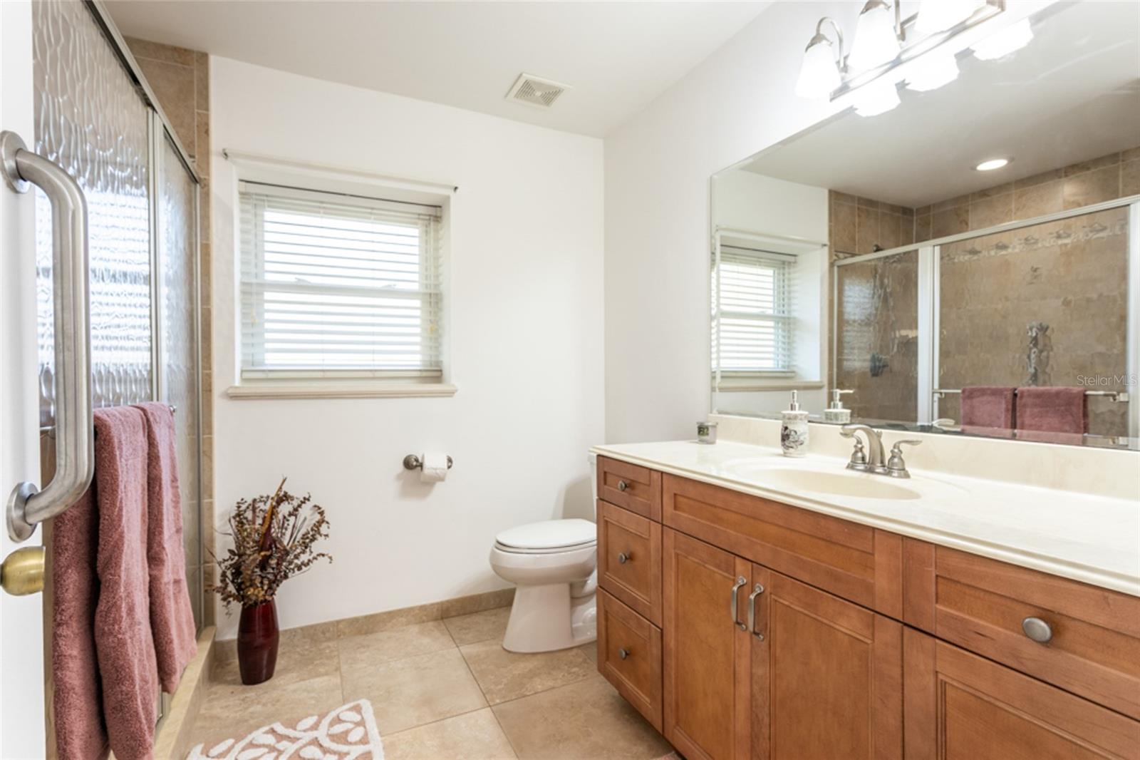 PINE LAKES - Residential