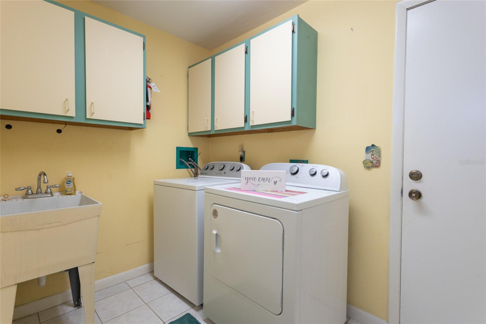 PINE LAKES - Residential