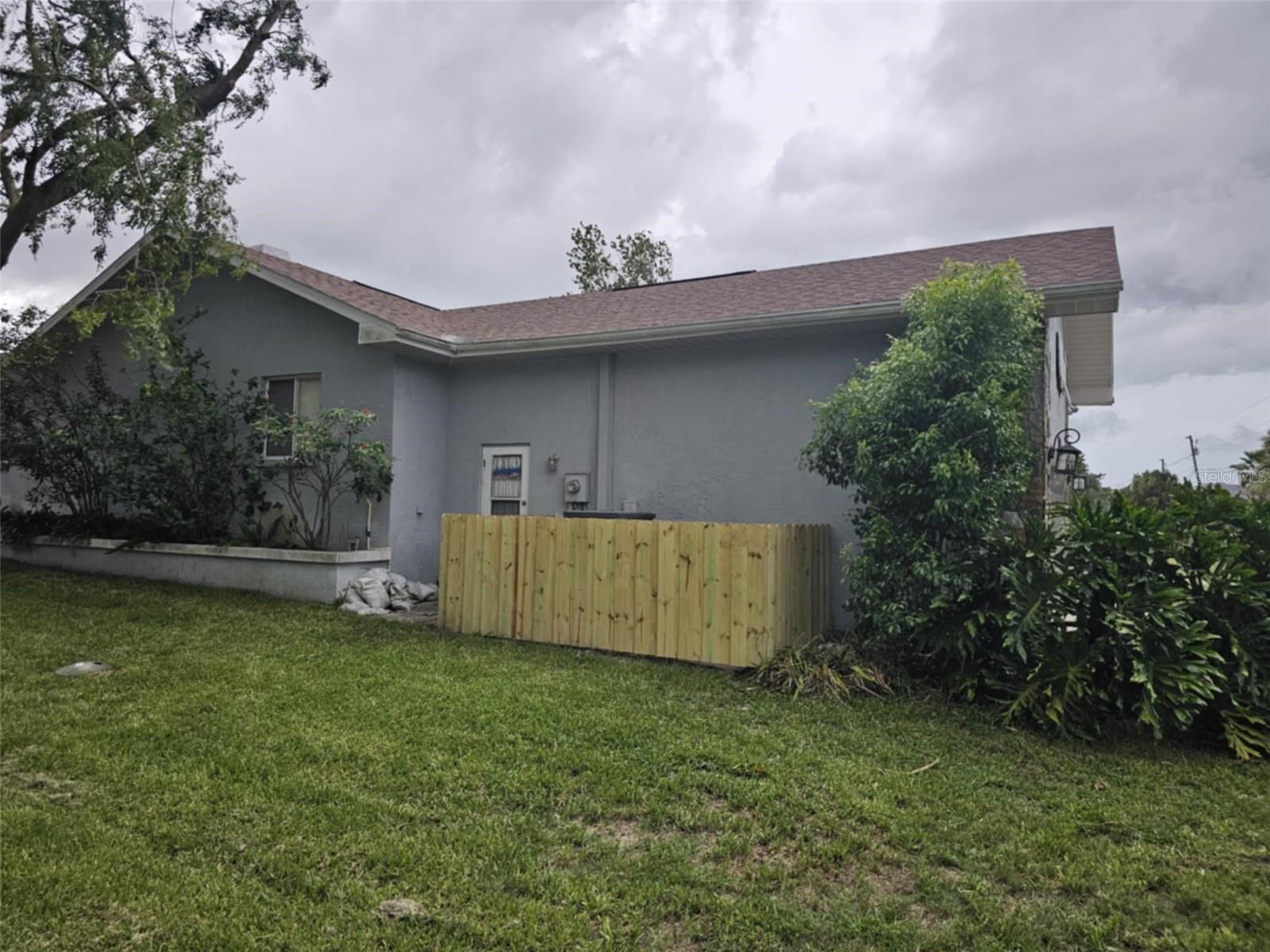 2210 BAYOU DRIVE