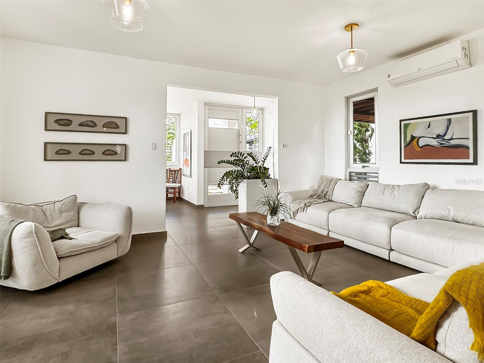 MINILLAS WARD, LA FLORESTA - Residential