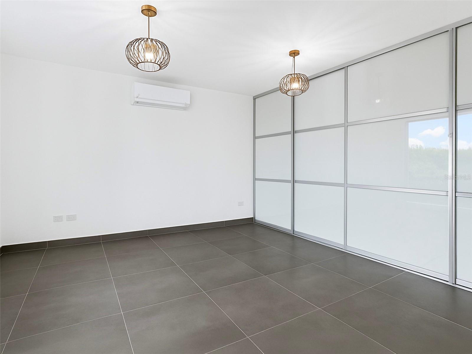 MINILLAS WARD, LA FLORESTA - Residential