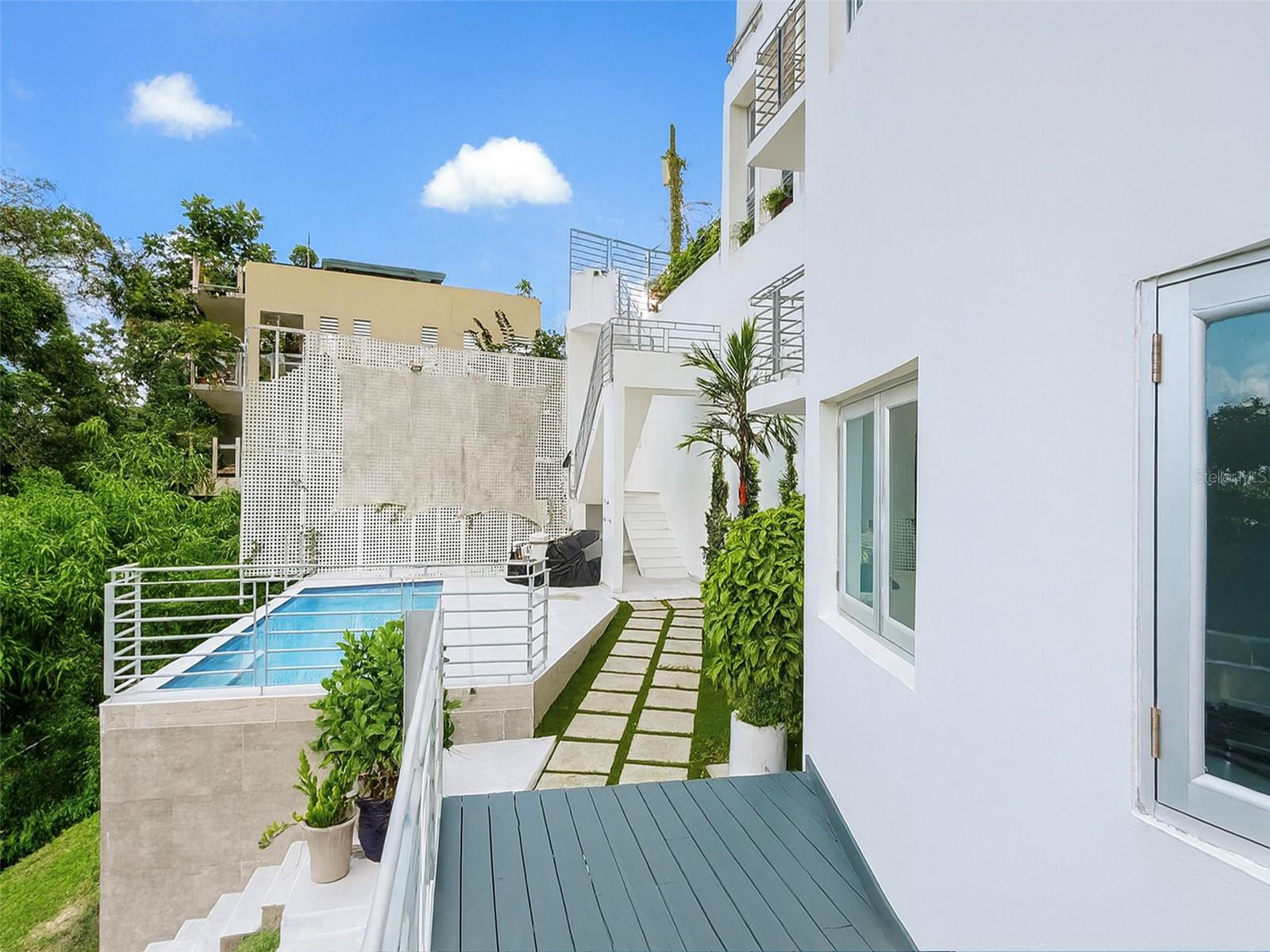 MINILLAS WARD, LA FLORESTA - Residential