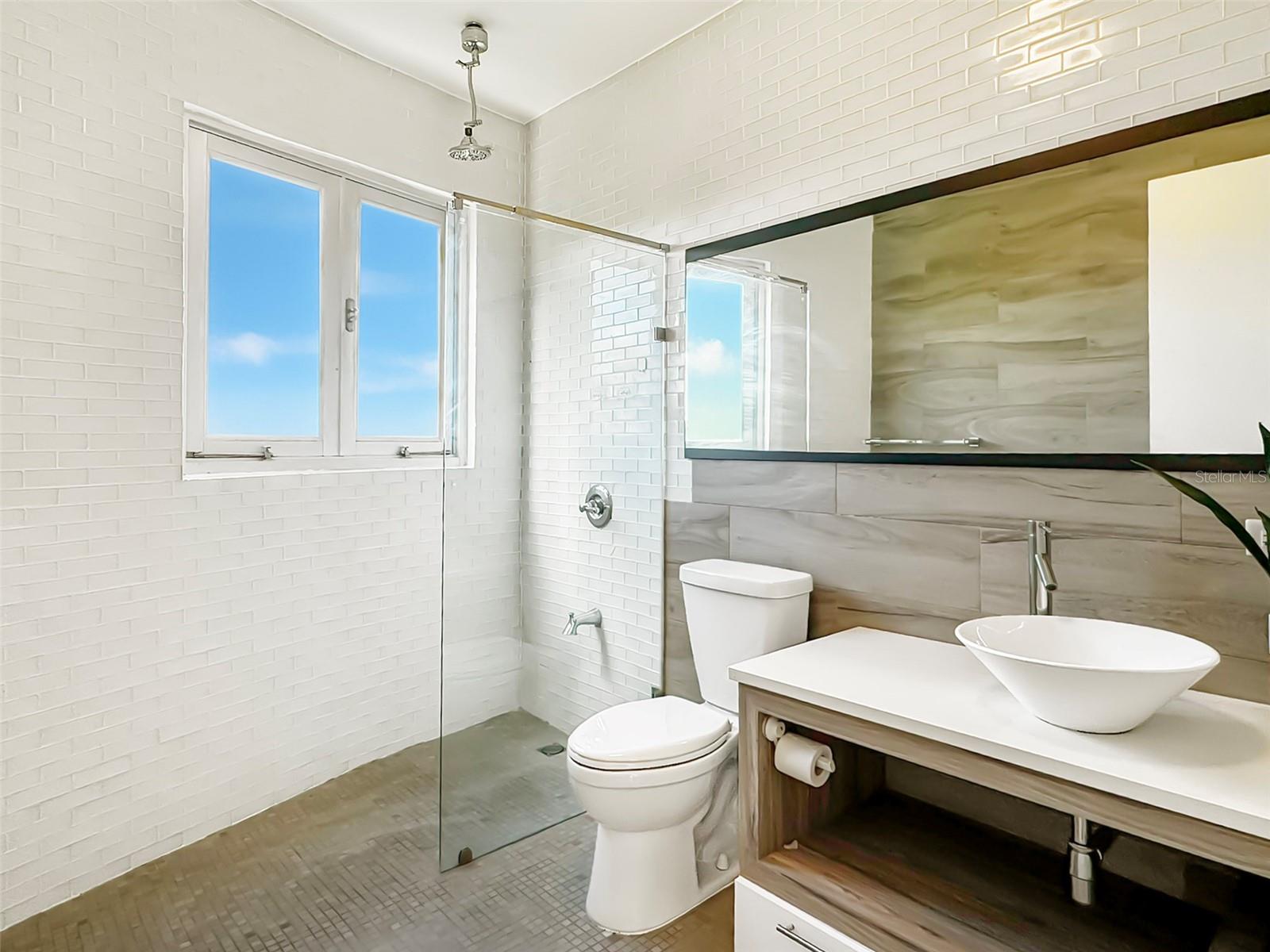 MINILLAS WARD, LA FLORESTA - Residential