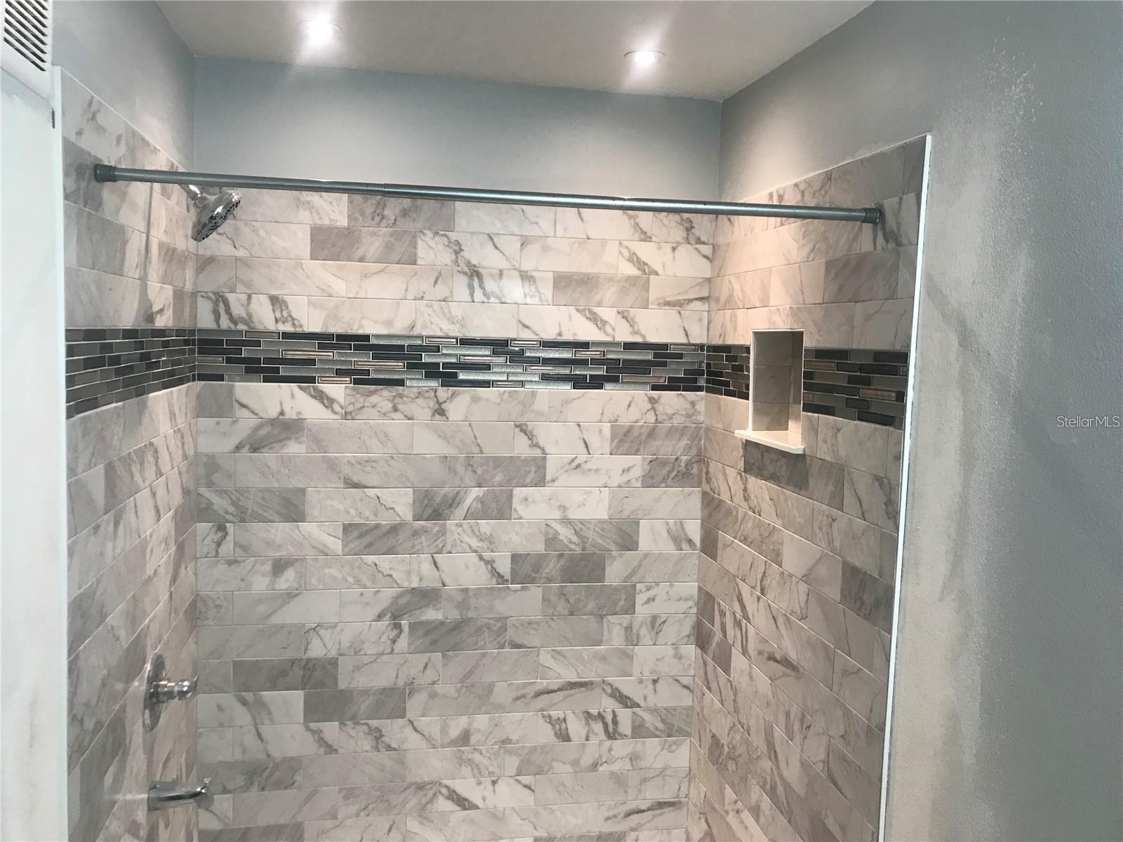 EQUESTIRIAN PARC AT HIGHWOODS P - Residential