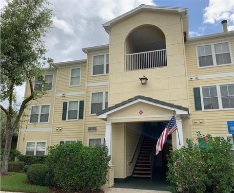 Photo of 18169 Sterling Gate Circle #18169, Tampa, FL 33647 (MLS # TB8457934)