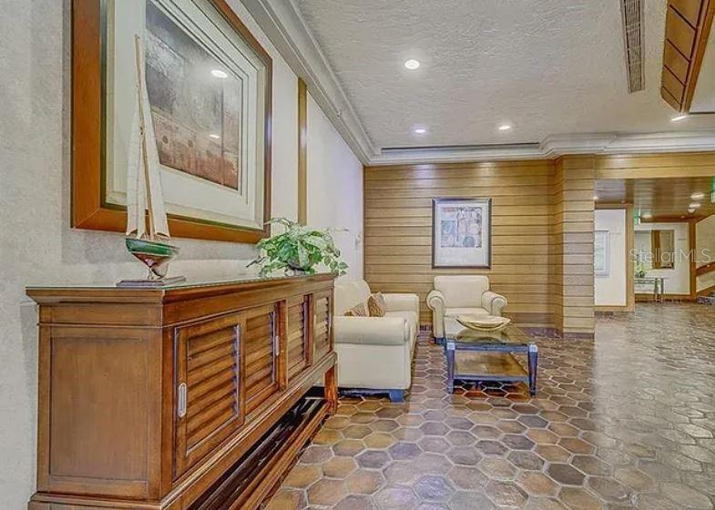 STARBOARD TOWER - Residential Lease