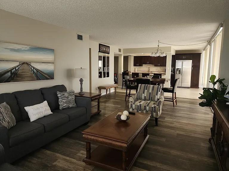 STARBOARD TOWER - Residential Lease
