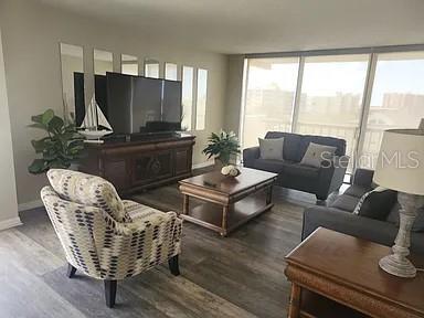 STARBOARD TOWER - Residential Lease