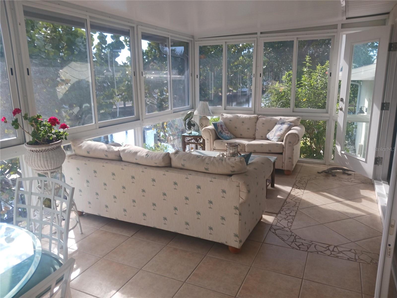 CHARLOTTE PARK - Residential