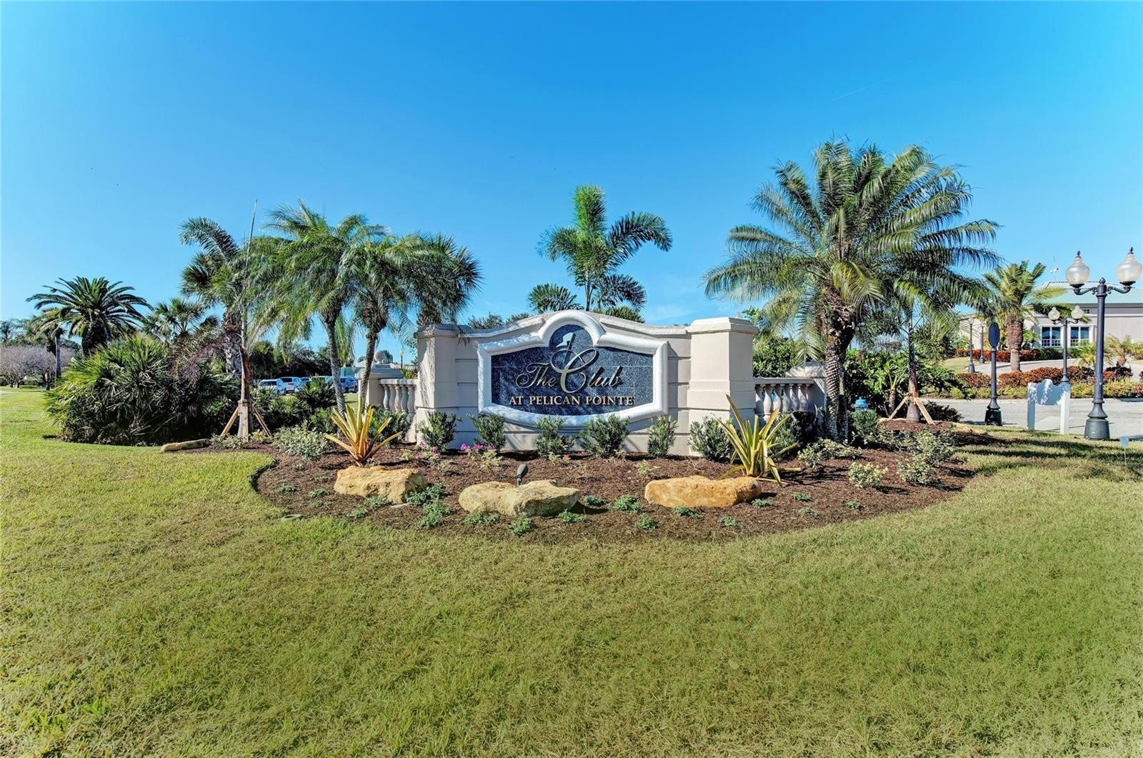 PELICAN POINTE GOLF & COUNTRY CLUB - Residential