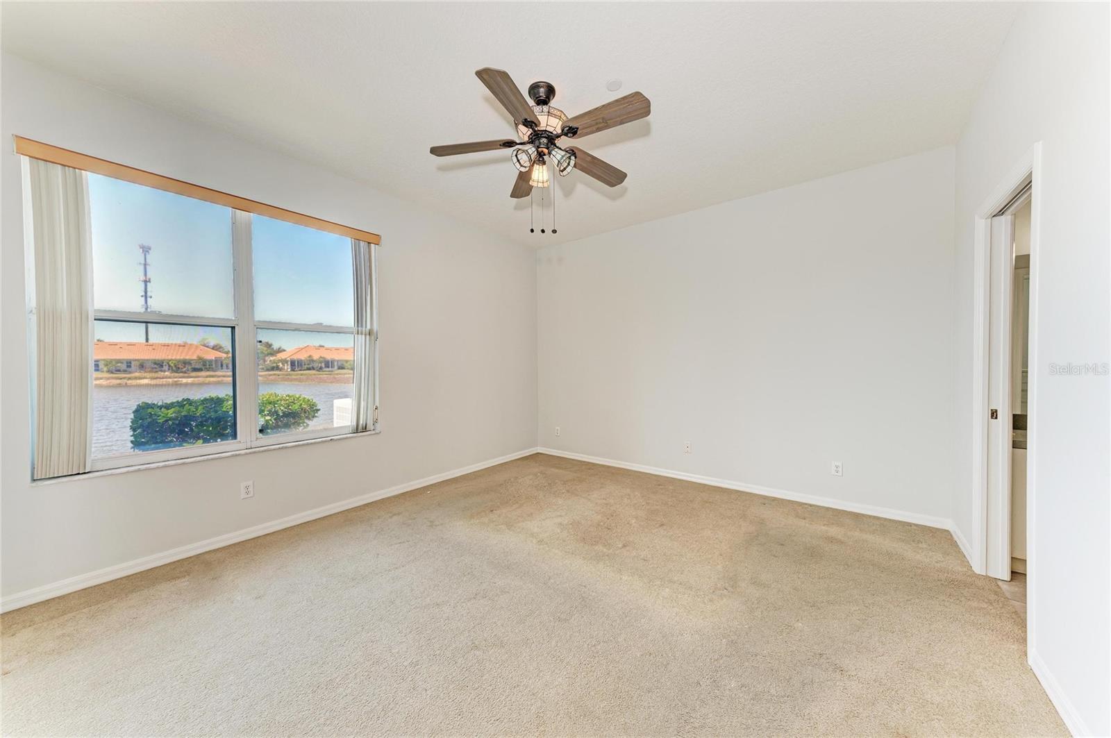 PELICAN POINTE GOLF & COUNTRY CLUB - Residential