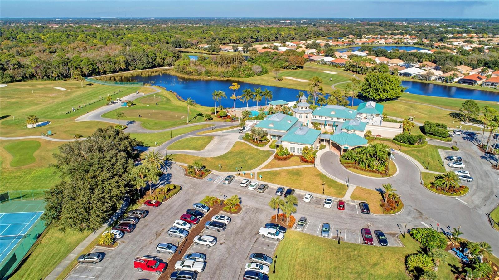 PELICAN POINTE GOLF & COUNTRY CLUB - Residential