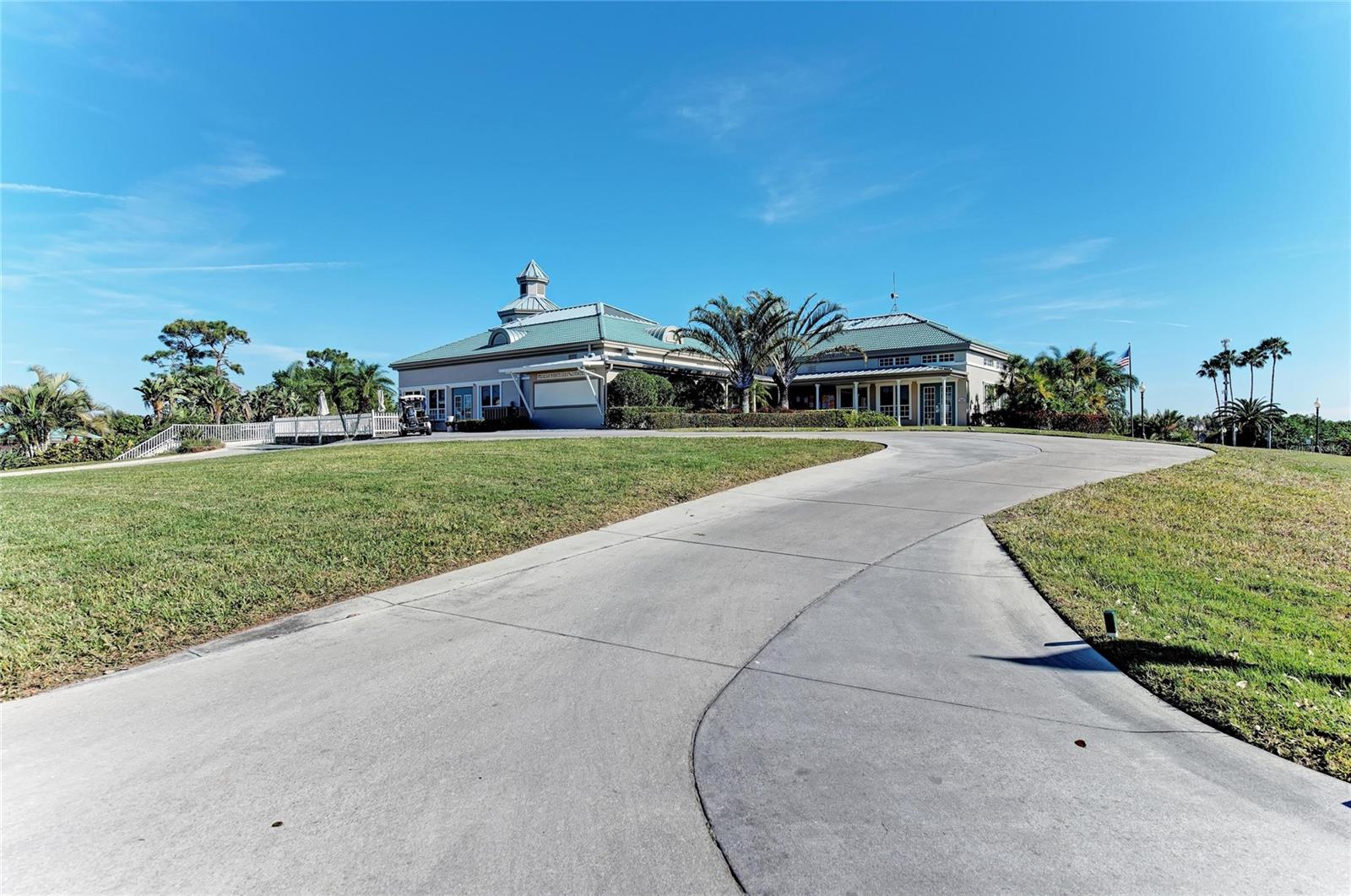 PELICAN POINTE GOLF & COUNTRY CLUB - Residential