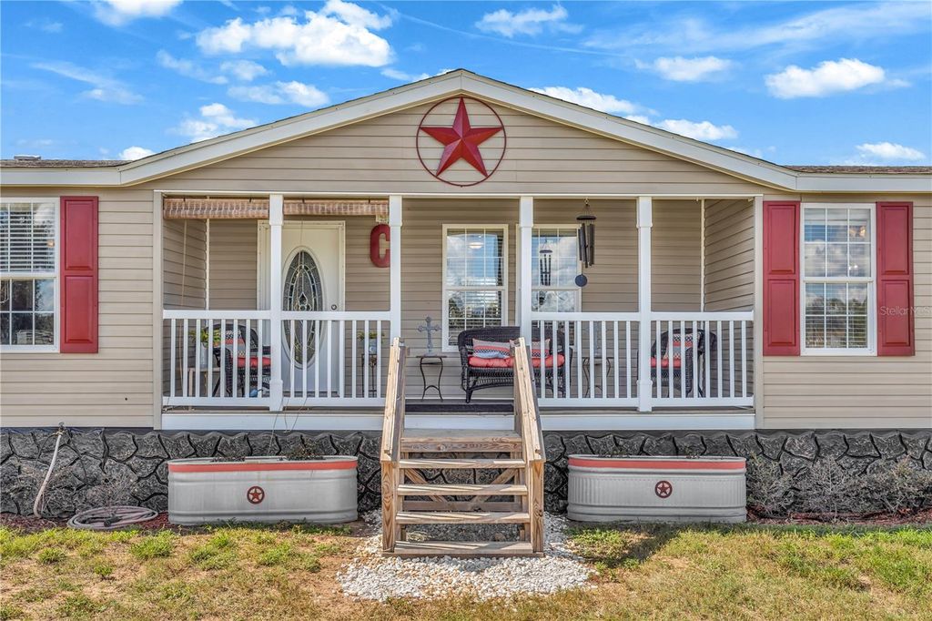 Photo of 28321 Shirley Shores Road, Tavares, FL 32778 (MLS # G5103182)