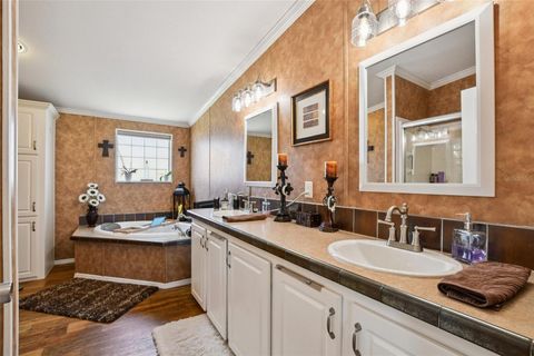 Tiny photo for 28321 Shirley Shores Road, Tavares, FL 32778 (MLS # G5103182)