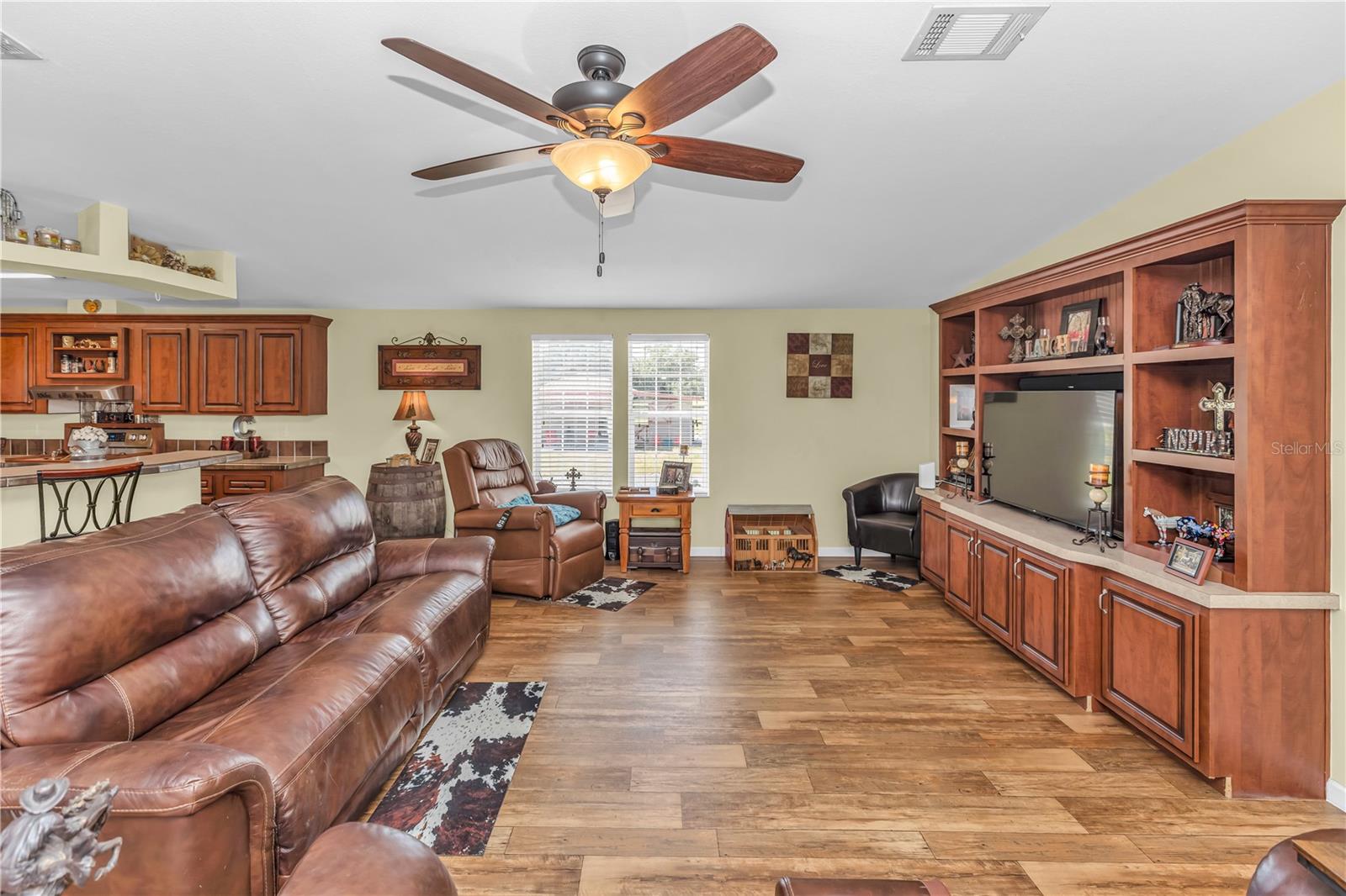 ACREAGE & UNREC - Residential