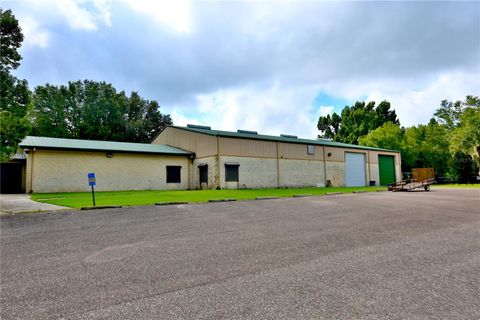 21930 & 21890 NE HWY 27 WILLISTON FL 32696