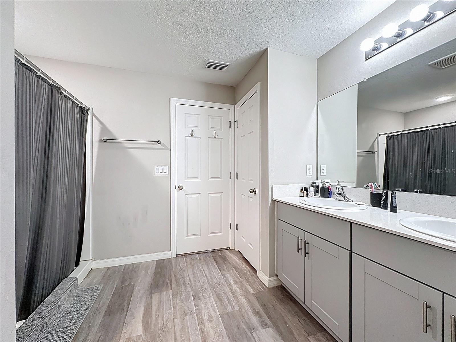 PINNACLE POINT - Residential